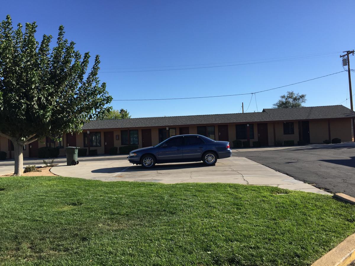 Black Horse Motel Apple Valley Exterior photo